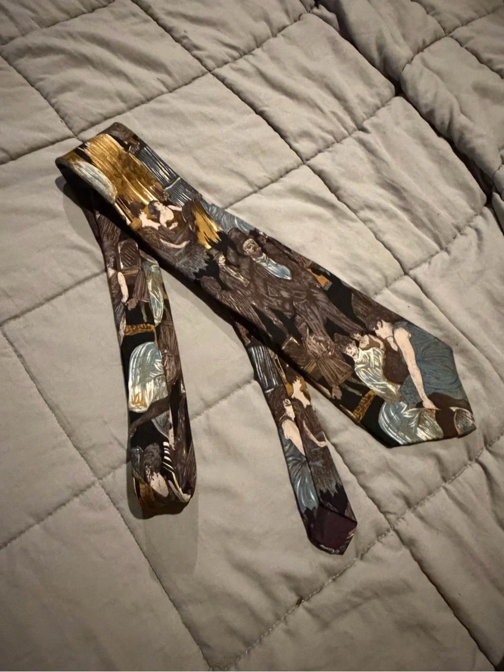 Men's Artistic Patterned Tie in Brown and Gold
